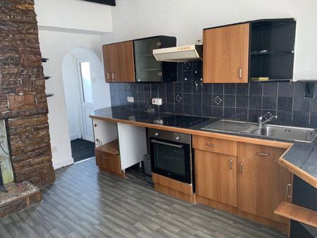 2 bedroom terraced house to rent - Photo 2