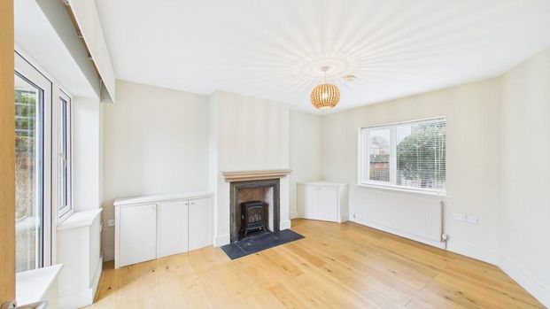 3 bedroom semi-detached house to rent - Photo 1