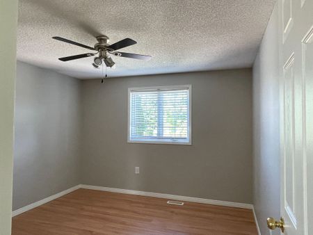 For Lease - 53 Garibaldi Drive Unit# Main, Barrie, Ontario - Photo 4