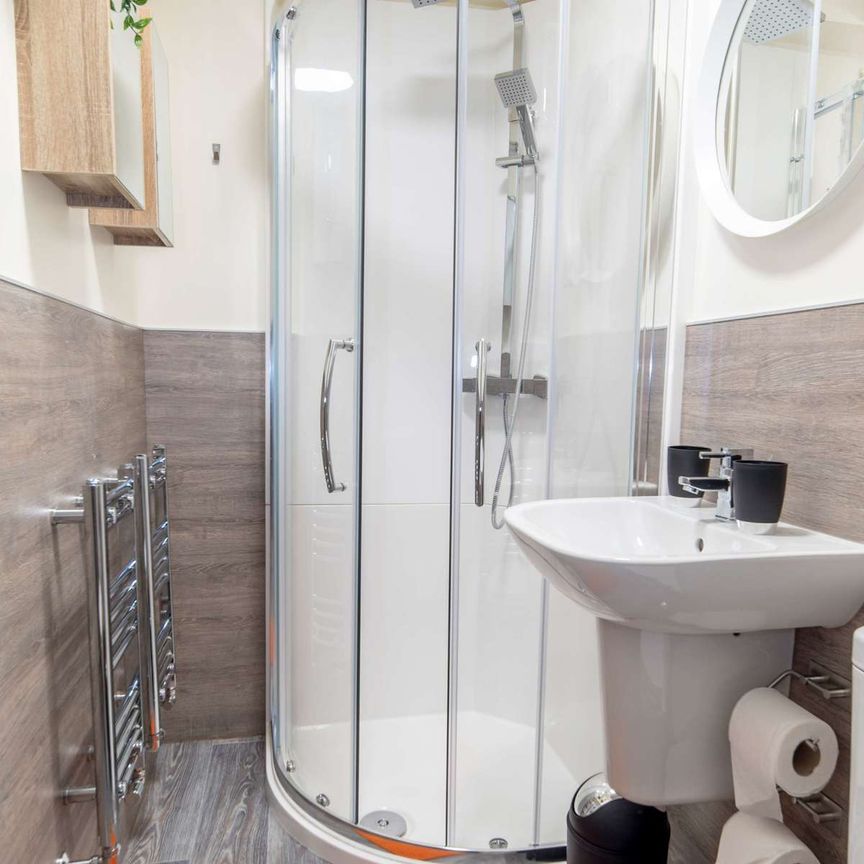 Great double room available WD25 Room 2 - Photo 2