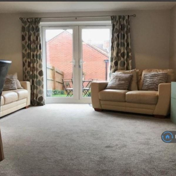 1 bedroom in a house share to rent - Photo 1