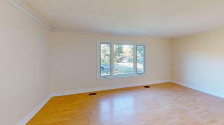 For Lease - 106 Wye Valley Road Unit# Main, Toronto, Ontario - Photo 3