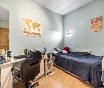 3 bedroom apartment to rent - Photo 3