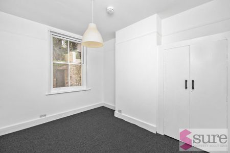 5 bedroom terraced house to rent - Photo 4