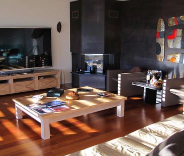SPLENDIDE APPARTEMENT DE 4 PIECES AVEC VUE PANORAMIQUE A LUTRY - Foto 5