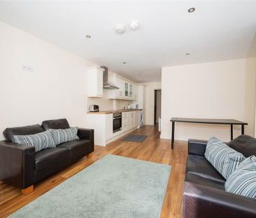 Apt 1, 22 Cromwell Road, Belfast, BT7 1JW - Photo 2