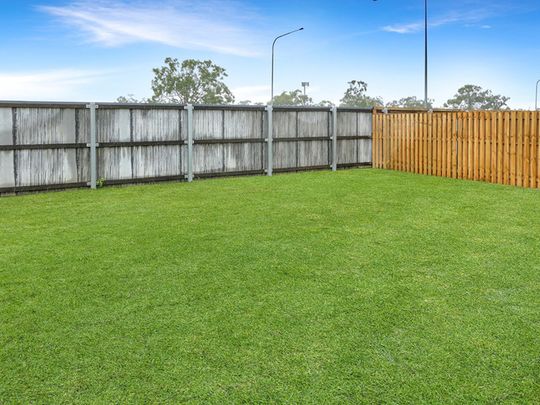 New 4 Bedroom Home in Burdell – Spacious & Stylish Living - Photo 1