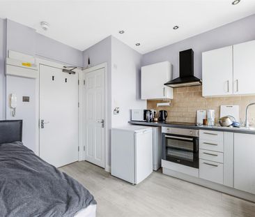 studio property to let - Photo 6
