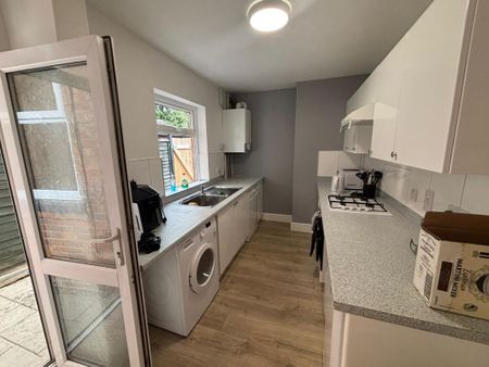 66 Derby Road - 4 Huge Doubles & Student TriangleLoughborough - Photo 2