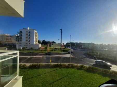 4 room luxury Flat for rent in Oeiras, Portugal - Photo 2