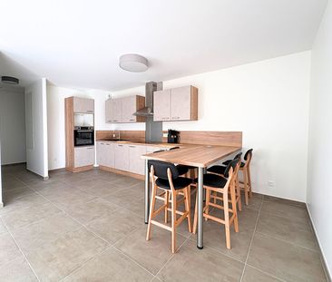 Location Appartement 3 pièces 70m² - Photo 5