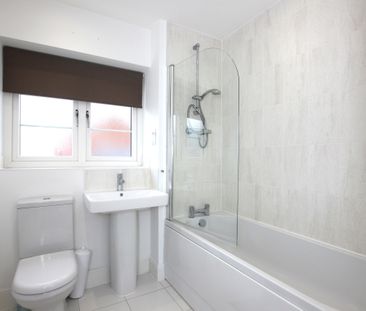 Hampden Square, Heyford Park - Photo 5