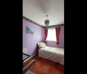 3 Bed Terraced House, Hanover Park, SE15 - Photo 4