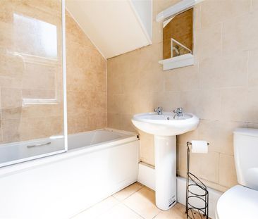 2 bed flat to rent in Sandringham Road, South Gosforth, NE3 - Photo 1