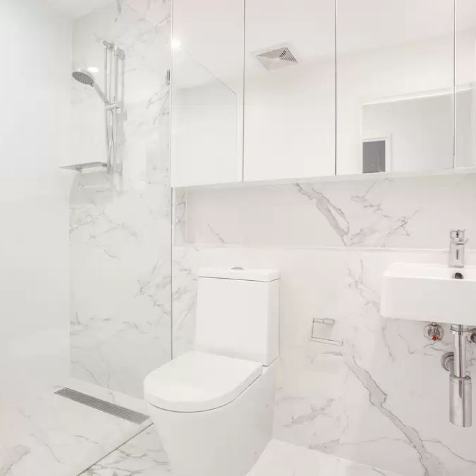 Stylish two-bedder with quality finishes - Photo 1