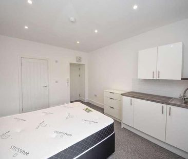 Springfield Road, Springfield, Wigan, WN6 - Photo 3