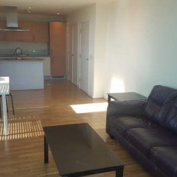 2 bedroom property to rent in London - Photo 1