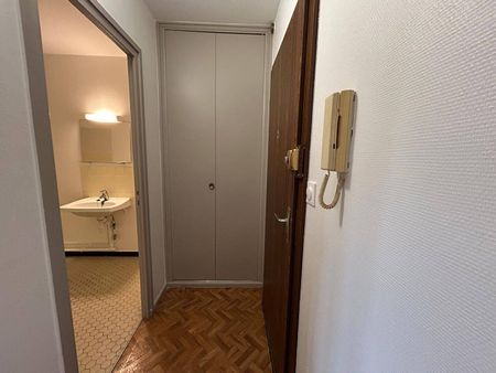 Appartement 1 pièce – STE FOY LES LYON - Photo 3