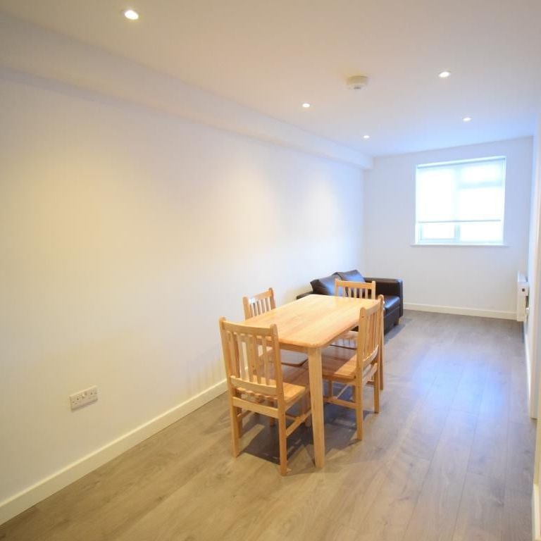 1 Bed Flat, Brent Street, NW4 - Photo 1