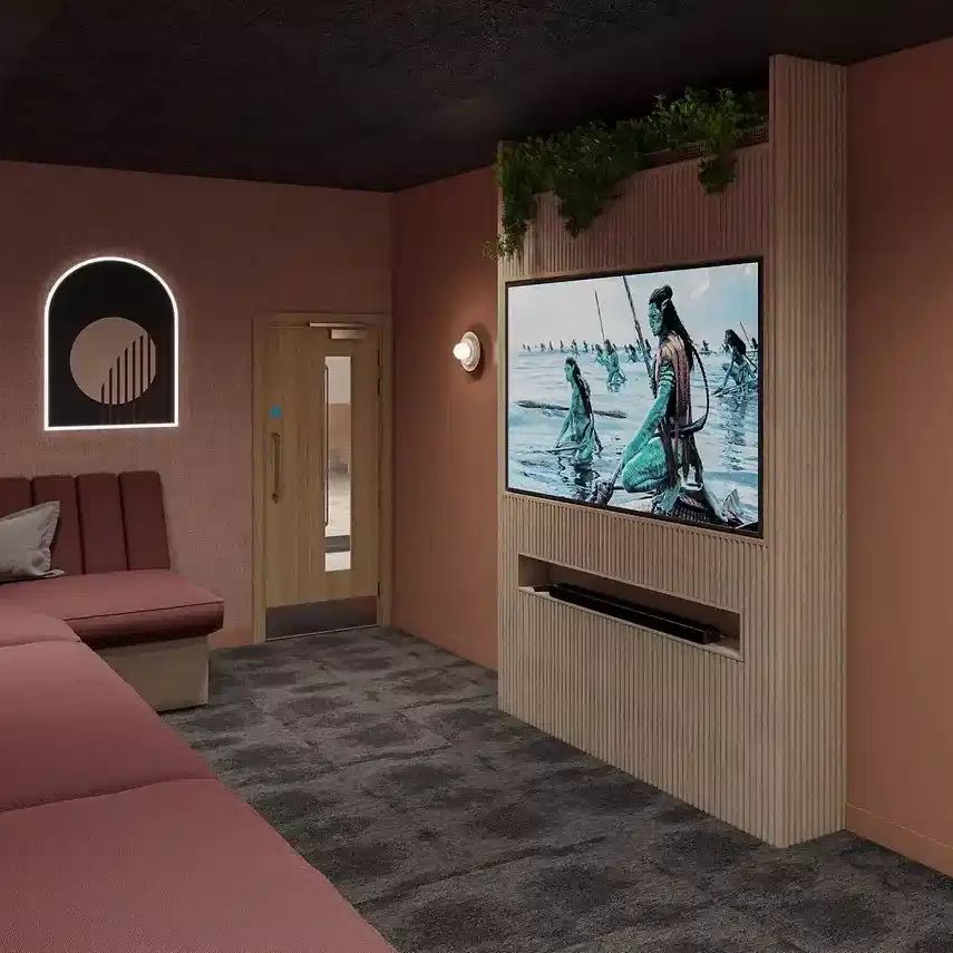 Deluxe Studio Plus (Floors 10-19) - Photo 1