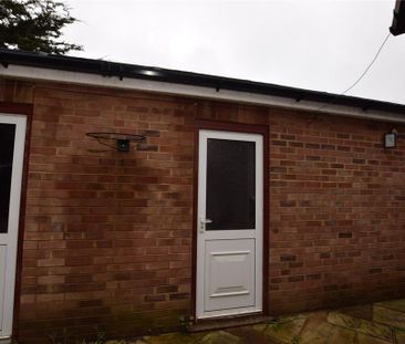 2 bedroom bungalow to rent - Photo 5