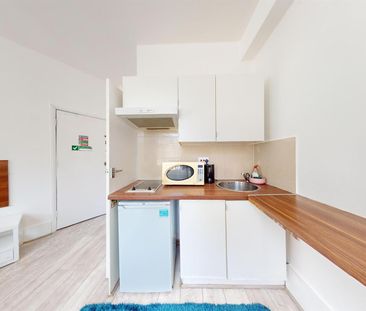 studio property to let - Photo 6