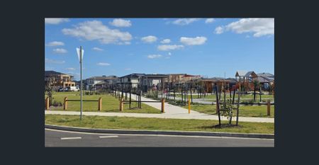 14 Bellagio Road, Berwick, Vic 3806 - Photo 5