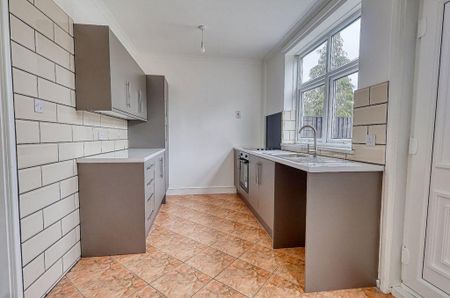 2 bedroom semi-detached house to rent - Photo 5