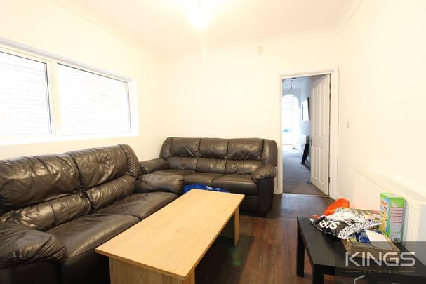 5 bedroom terraced house to rent - Photo 1