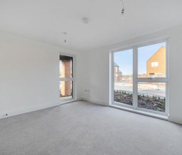 3 bedroom detached house to rent - Photo 3