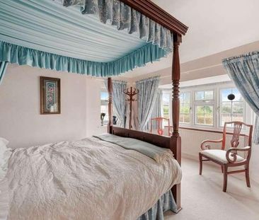 Tattenham Way, Tadworth, KT20 - Photo 3