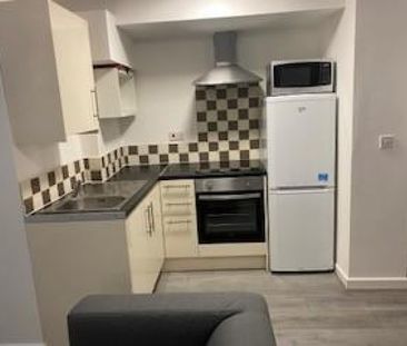 1 bedroom Flat To Let - Photo 5