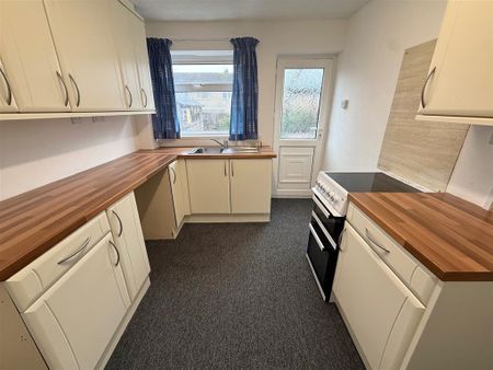 Gresley Avenue, Bawtry, DONCASTER - Photo 5