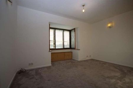 Cotton Avenue, North Acton, W3 - Photo 2