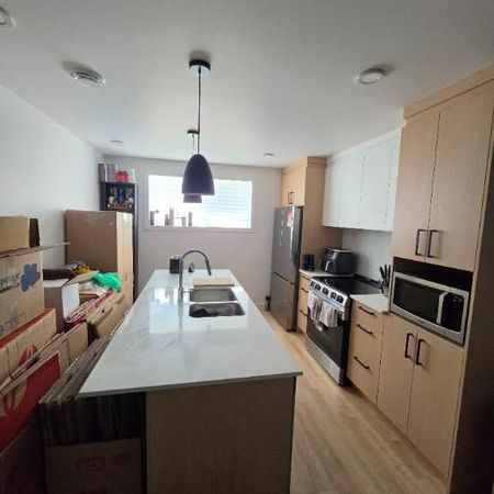 4½ Charlemagne | Animaux permis | 2 stationnements | 5Électroménager|Wi-Fi | 1 535 $ | Prime 2088$ - Photo 3