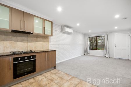 Bush Surrounding in a quiet location - Photo 3