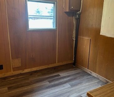 2 bedroom + den on Gordon Dr - Photo 5