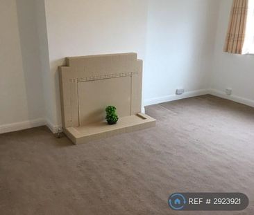 2 bedroom maisonette to rent - Photo 2