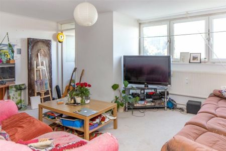 3 bedroom flat to rent - Photo 2