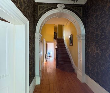 Parkville - Photo 2