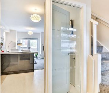 3 bedroom terraced house to rent - Photo 4
