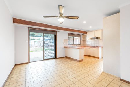 Spacious Family Home - Photo 3