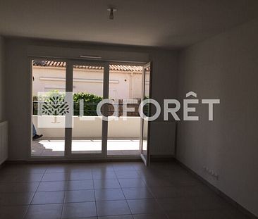 Appartement 3 pièces 57m2 MARSEILLE 12EME 942 euros - Photo 3