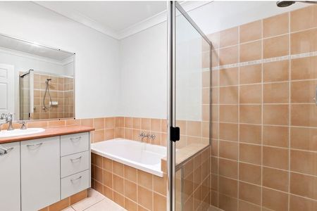 2/2 Linda Way, Upper Coomera QLD 4209 - Duplex For Rent - $680 | Domain - Photo 4