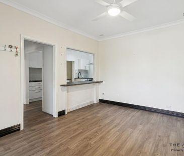 Spacious Character Home with Self-Contained Flat & Workshop - Photo 1