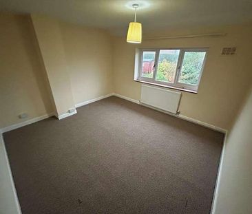 Bournes Crescent, Halesowen, West Midlands, B63 - Photo 4