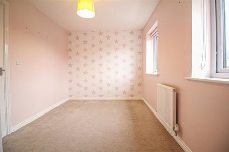 2 Bedroom House - Terraced - Photo 5