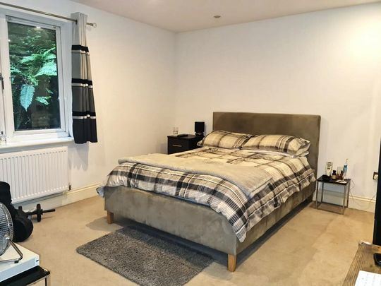 2 bedroom ground floor flat to rent - Photo 1