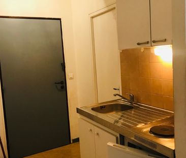 Location Appartement 1 pièce 20m² BESANCON 25000 - Photo 2