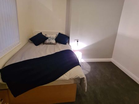 Room Available - SR4 Sunderland - Photo 5